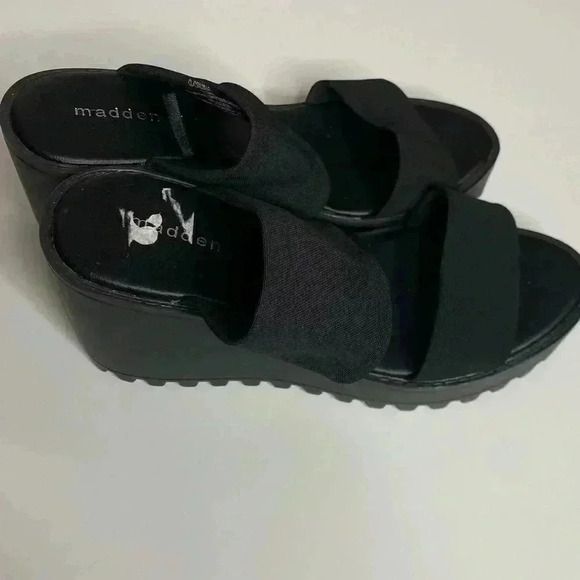 Madden Girl Platform Black Sandals - Picture 2 of 7